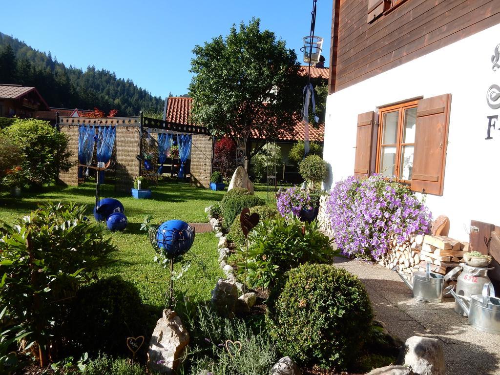 Gaestehaus Schoenfeld Reit im Winkl Luaran gambar